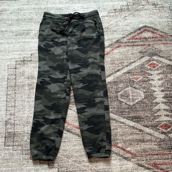 Wild Fable Green Camo High Rise Waist Fleece Sweatpant Jogger Pant Sz Small - Picture 5 of 11